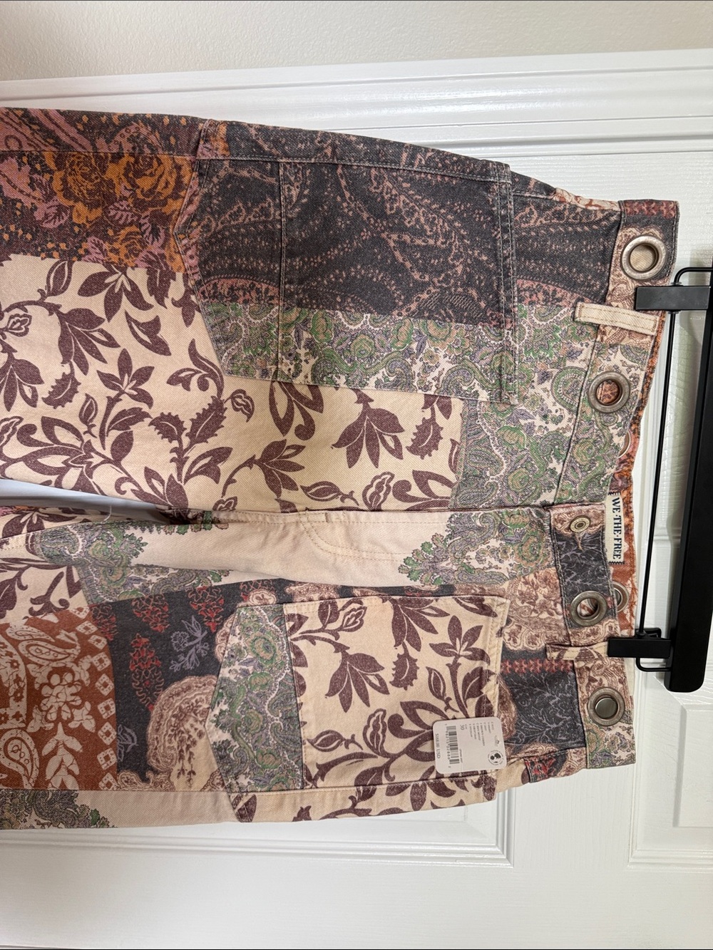 Free People We the Free Moxie Low Slung Pull on Barrel Brown Motif Sz 30 NWT - Picture 3 of 9
